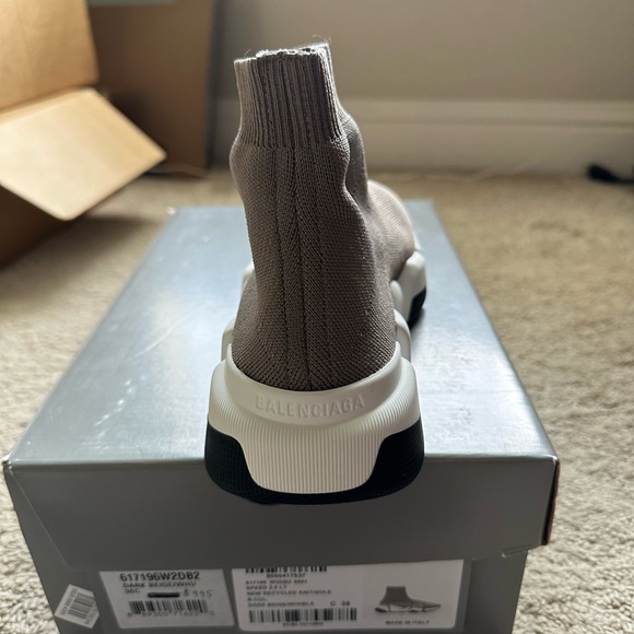 Balenciaga W6 36 DRK Beige. - Picture 8 of 9